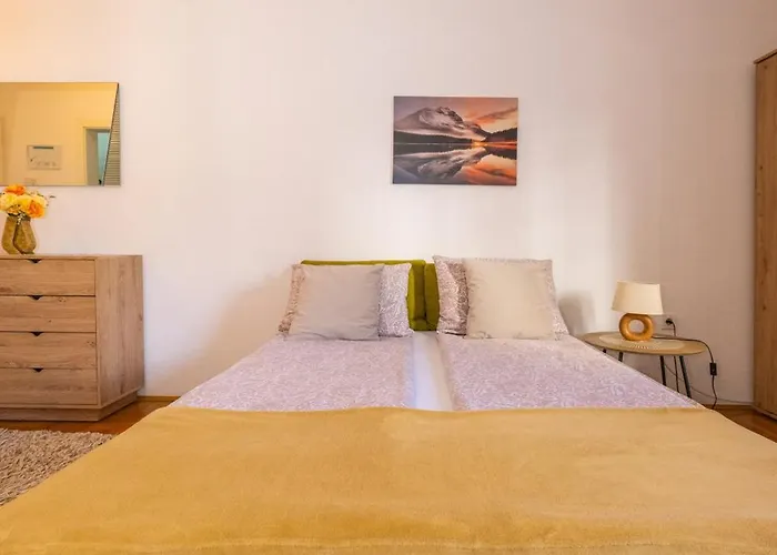 Mina Penthouse